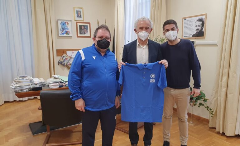  LEGA FUTSAL AMATORI 5: L’ABBRACCIO DEL SINDACO COLETTA