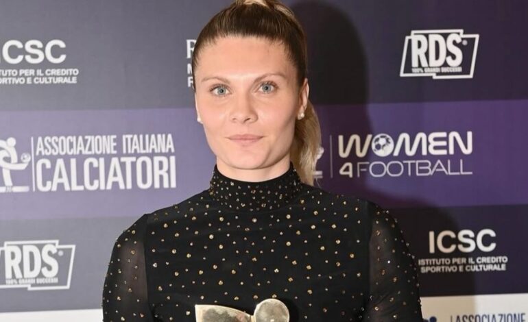  Michela Cambiaghi firma per la Juventus Women