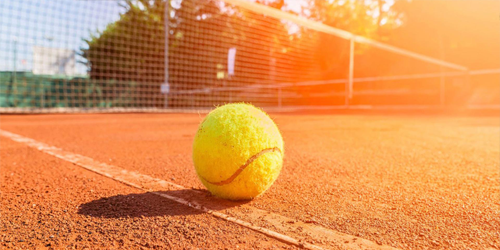  «Mi sento troppo male»: Sinner si ritira,vince Alcaraz