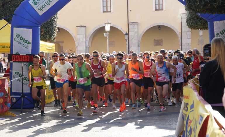  Domenica la “Fondi in Rosa”: si corre e si cammina insieme per la prevenzione.